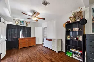 115 S Holmes St, La Porte, TX 77571 - Photo 18