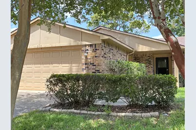 2715 Kingfisher Drive, Humble, TX 77396 - Photo 2