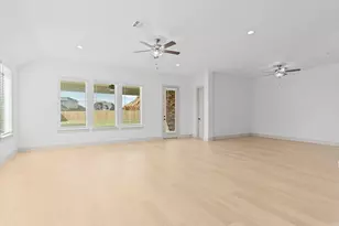 4133 Hidden Autumn Ln, League City, TX 77573 - Photo 8