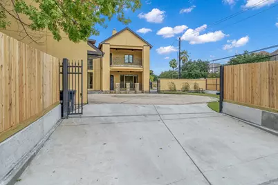 9602 Chatfield Street, Houston, TX 77025 - Photo 2