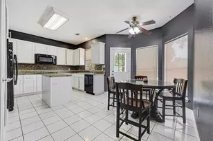 7107 Seminole St, Baytown, TX 77521 - Photo 10