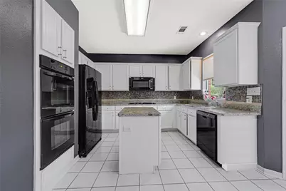 7107 Seminole Street, Baytown, TX 77521 - Photo 12