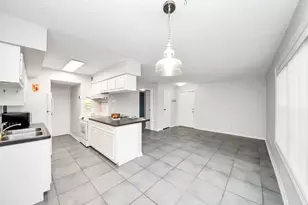 2750 Holly Hall St, Houston, TX 77054 - Photo 12