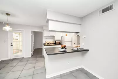 2750 Holly Hall Street #911, Houston, TX 77054 - Photo 14