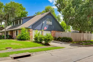 15702 Wandering Trail, Friendswood, TX 77546 - Photo 4