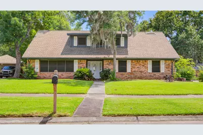 15702 Wandering Trail, Friendswood, TX 77546 - Photo 2