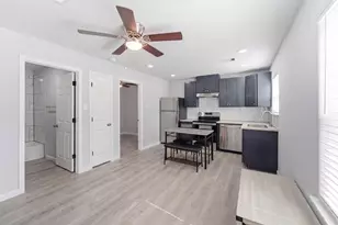 6803 Loma Vista St, Houston, TX 77085 - Photo 4