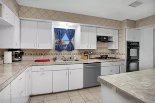 1725 Strawn Rd, Houston, TX 77039 - Photo 14