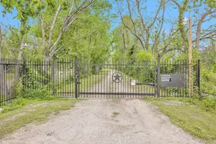 1725 Strawn Rd, Houston, TX 77039 - Photo 38