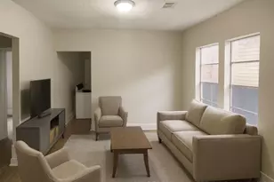 8213 E Erath St, Houston, TX 77012 - Photo 4