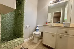 2013 Oaklawn Dr, Conroe, TX 77304 - Photo 10