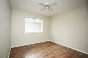 208 Armand Bay, Dickinson, TX 77539 - Photo 14