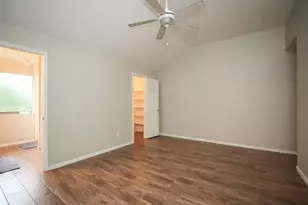 208 Armand Bay, Dickinson, TX 77539 - Photo 12