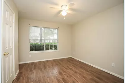 208 Armand Bay, Dickinson, TX 77539 - Photo 10