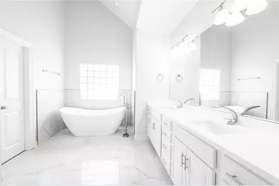 643 Hartman Street, Houston, TX 77007 - Photo 1
