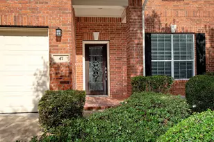 47 N Spinning Wheel Cir, The Woodlands, TX 77382 - Photo 2