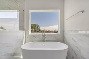 123 Amundsen St, Houston, TX 77009 - Photo 12