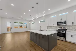 123 Amundsen St, Houston, TX 77009 - Photo 4