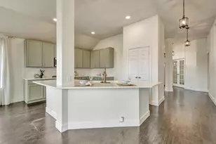 8815 Sunforest Ln, Pearland, TX 77584 - Photo 16