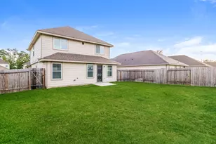 111 Blue Crane St, Huntsville, TX 77320 - Photo 2