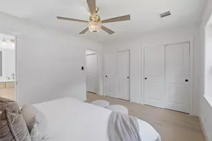 5227 Kinglet St, Houston, TX 77035 - Photo 16