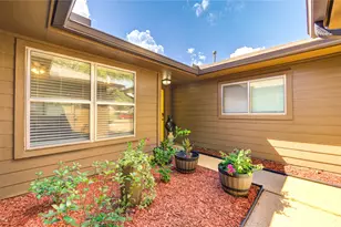7918 Tamayo Dr, Houston, TX 77083 - Photo 4