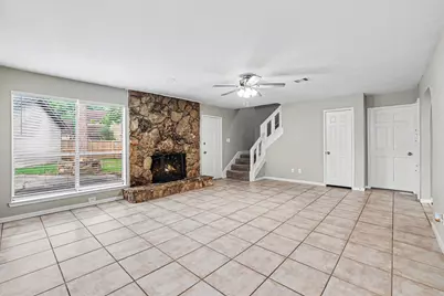 2 Queens Court, Conroe, TX 77304 - Photo 4