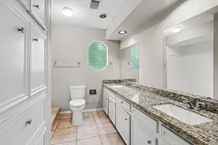 2 Queens Ct, Conroe, TX 77304 - Photo 16