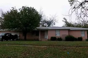 1903 S 13th St, Temple, TX 76504 - Photo 1