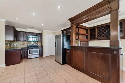 5810 Post Oak Manor Drive, Houston, TX 77085 - Photo 10