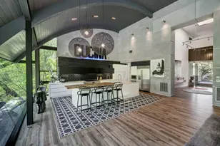 5111 Bayou Timber Ln, Houston, TX 77056 - Photo 10