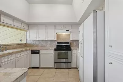 134 April Point Drive S, Conroe, TX 77356 - Photo 10