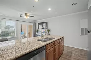 9520 Seawall Blvd, Galveston, TX 77554 - Photo 8