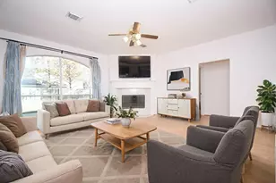 4323 Magnolia Ln, Sugar Land, TX 77478 - Photo 12