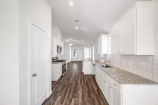 25786 John Wayne Ct, Splendora, TX 77372 - Photo 6