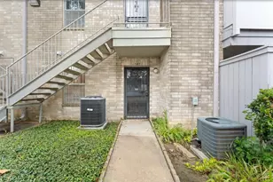 10871 Braes Bend Dr, Houston, TX 77071 - Photo 2