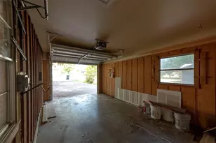 504 Red Bud St, Caldwell, TX 77836 - Photo 16
