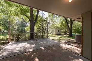 504 Red Bud St, Caldwell, TX 77836 - Photo 22