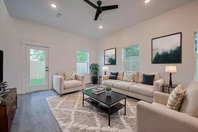 6747 Liverpool Street, Houston, TX 77021 - Photo 4