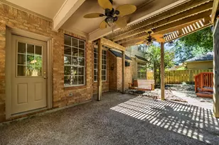 78 N Cochrans Green Cir, The Woodlands, TX 77381 - Photo 28