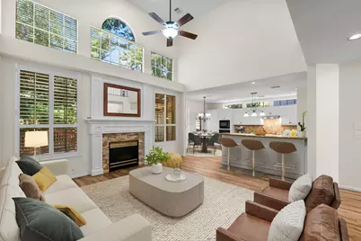 78 N Cochrans Green Circle, The Woodlands, TX 77381 - Photo 2