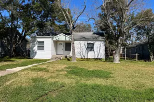806 17th Ave N, Texas City, TX 77590 - Photo 1