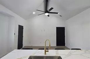 715 Rosedale St, La Marque, TX 77568 - Photo 4