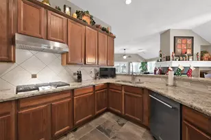 1626 Cafe Dumonde, Conroe, TX 77304 - Photo 12