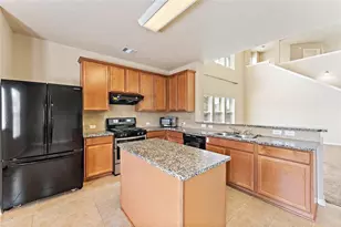 228 Shoshone Ridge Dr, La Marque, TX 77568 - Photo 4