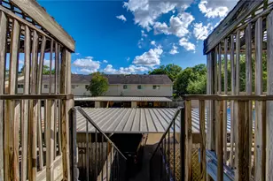 12973 Trail Hollow Dr, Houston, TX 77079 - Photo 22