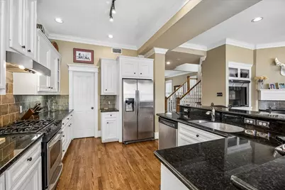 1023 Nicholson Street, Houston, TX 77008 - Photo 14