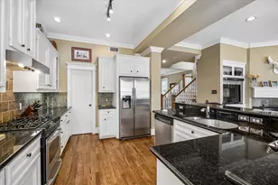 1023 Nicholson St, Houston, TX 77008 - Photo 14