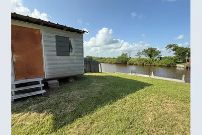 283 County Road 299, Sargent, TX 77414 - Photo 10