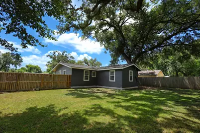 207 Jasmine Street, Lake Jackson, TX 77566 - Photo 14